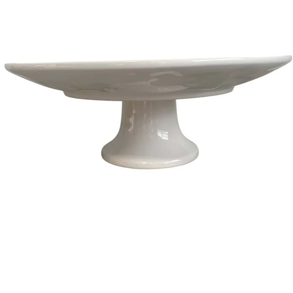 Costa Nova Casafina White Ceramic Strawberry Embossed Cake Stand Portugal 12.5